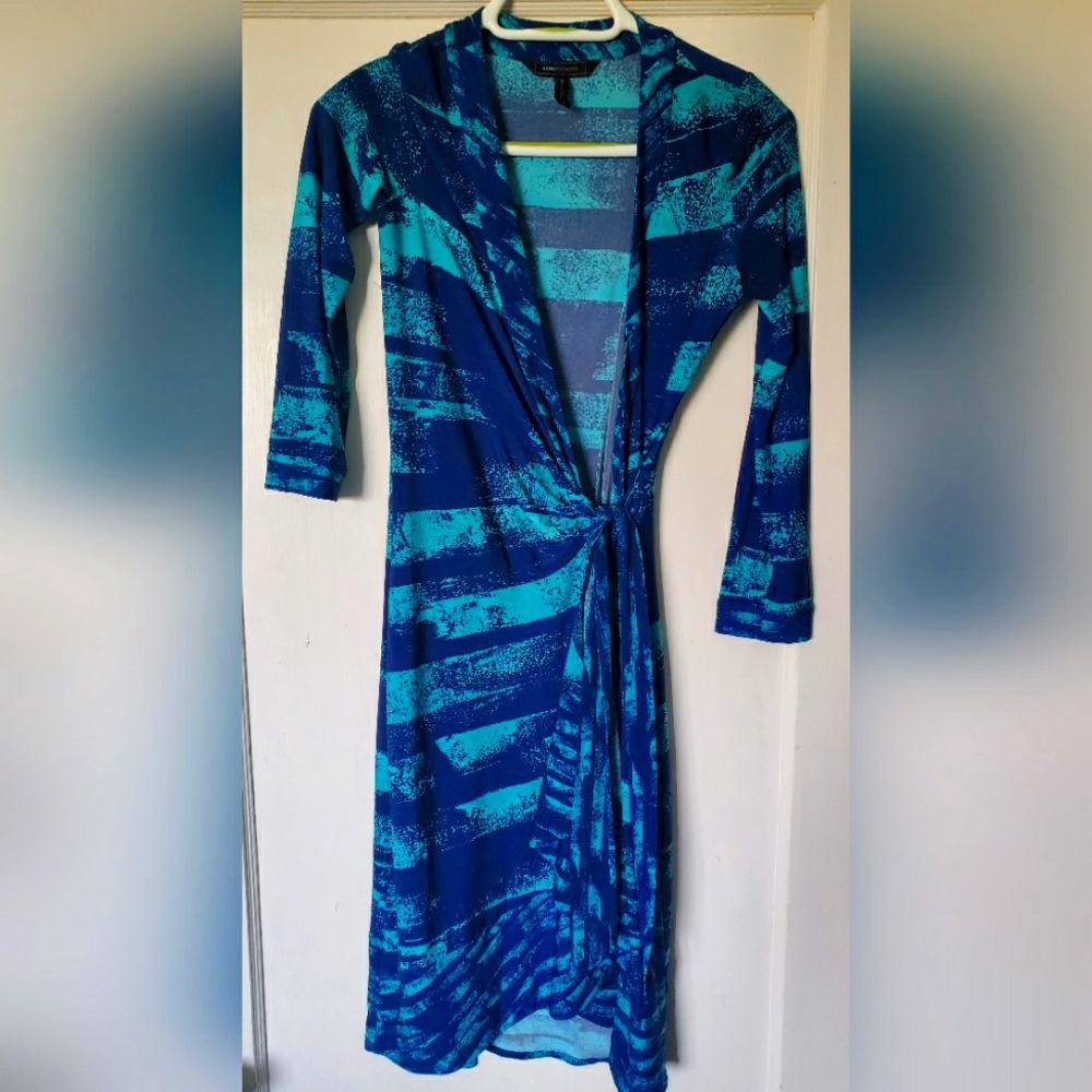 BCBG MaxAzria Beautiful Retro Long Sleeve Wrap Dress 👗 💕